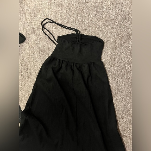 Black tube dress with tie. - Picture 2 of 3